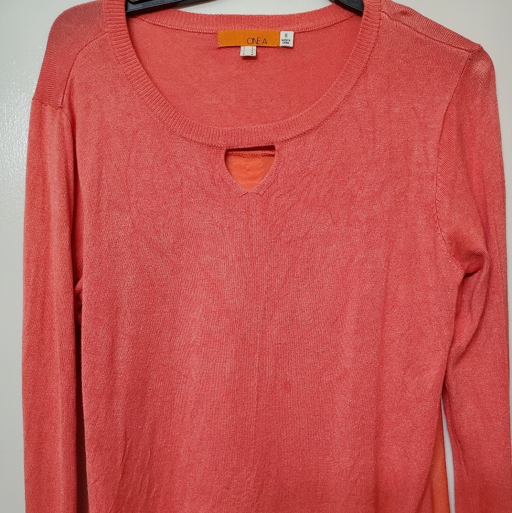 One A sweater - Picture 2 of 4